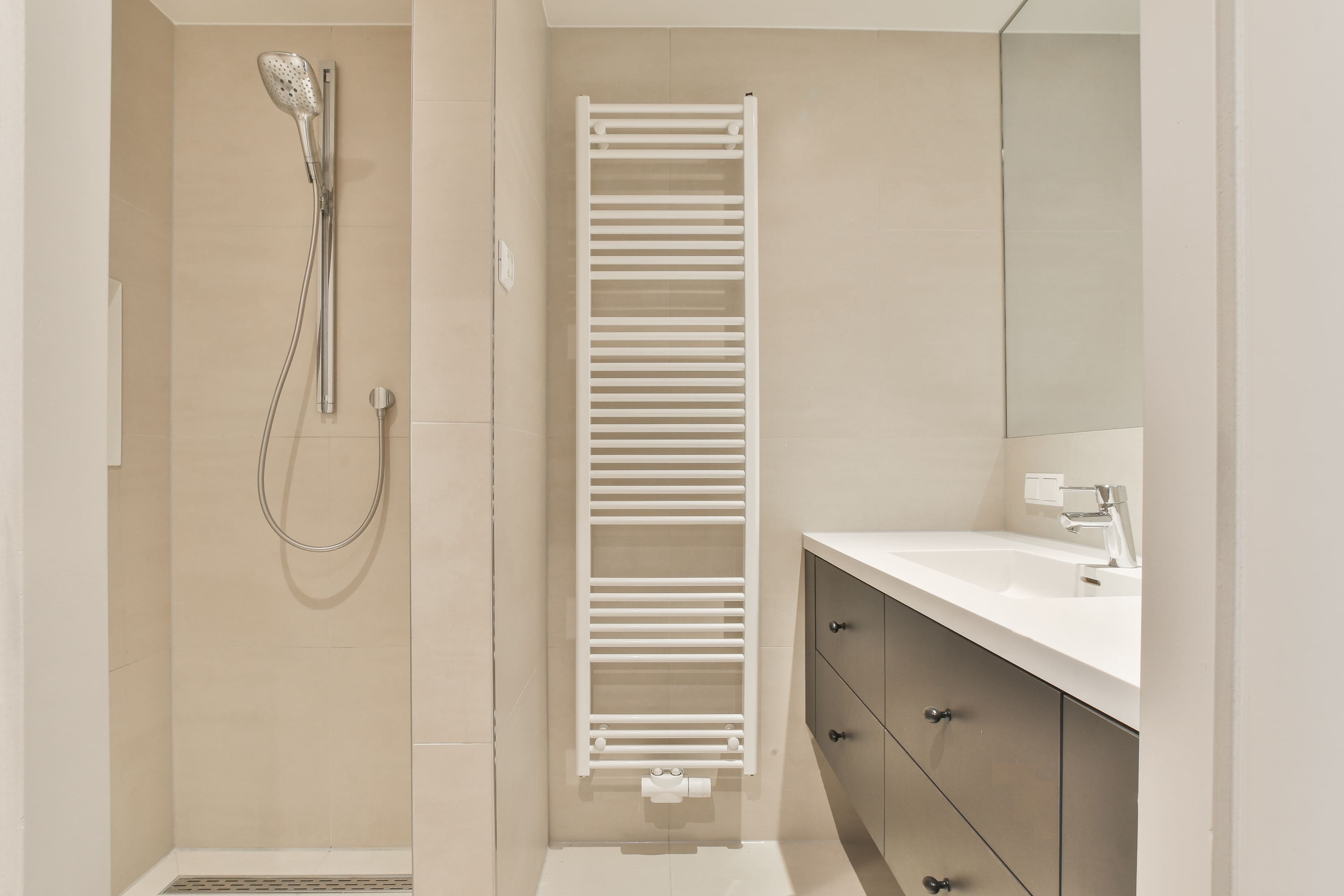 Colonna doccia: guida completa per scegliere il modello giusto per il tuo bagno