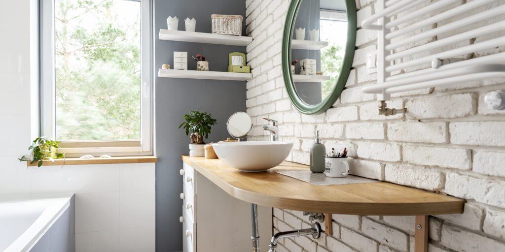 Come ristrutturare un piccolo bagno? 3 fattori da considerare