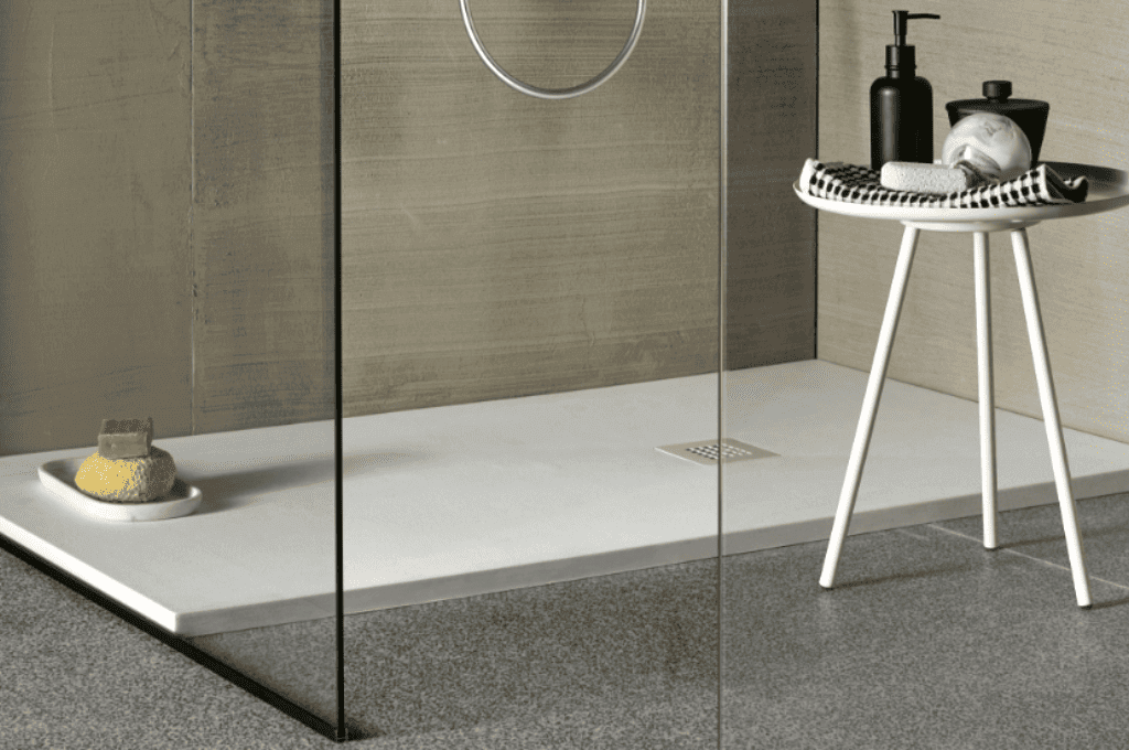 Piatto doccia in acrilico, resina, ceramica: quale scegliere?