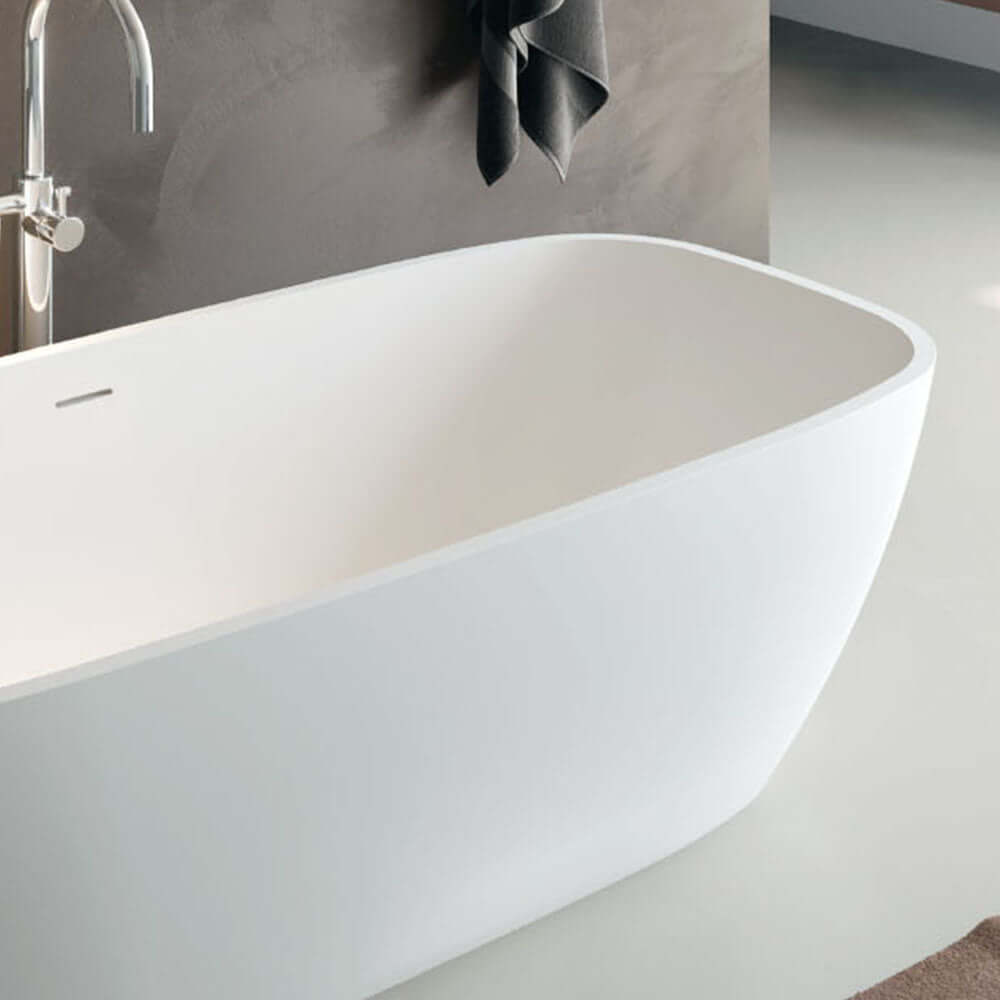 Vasca da bagno freestanding in solid surface bianco opaco o bianco lucido Mod. Brio Treesse Arcshop